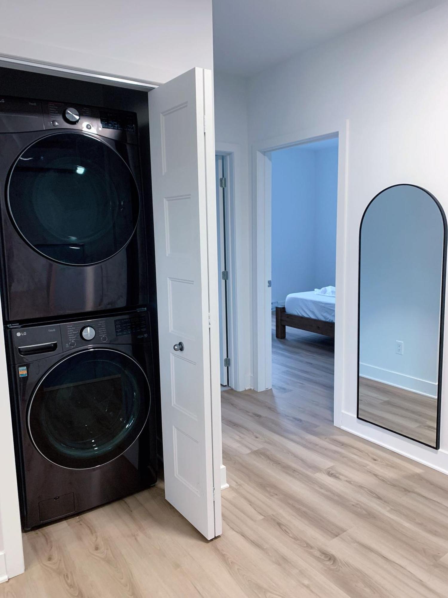 Appartamento 10 Minutes To Dt With Free Parking Longueuil Esterno foto